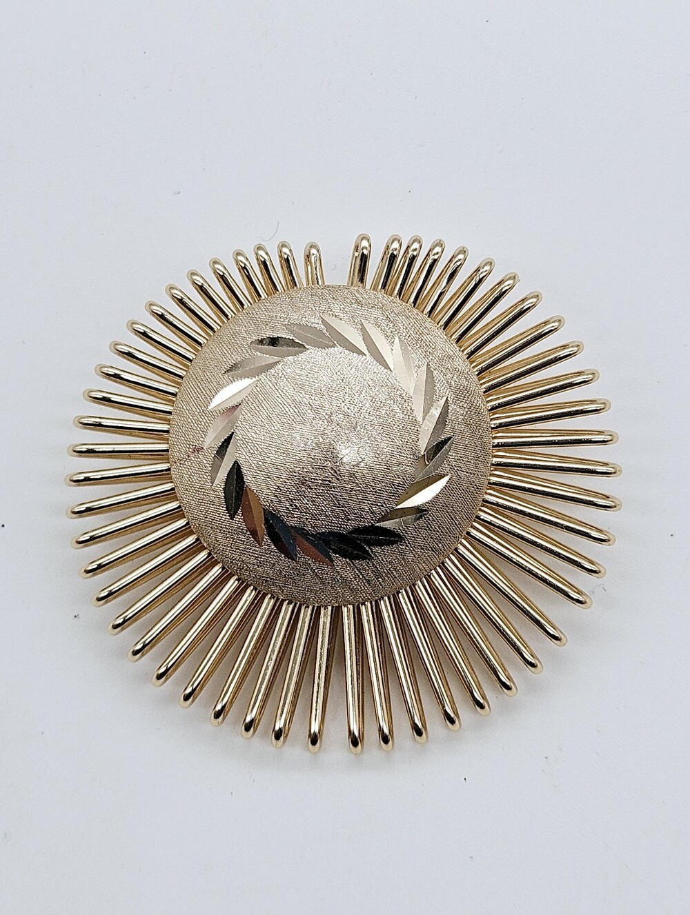 VINTAGE | West Germany mid-century gold tone scarf clip